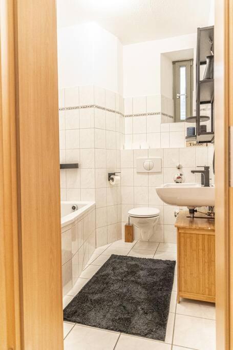 Appartamento Blue Chili 23 - Modern, Zentral, Mit Balkon Magdeburgo Esterno foto